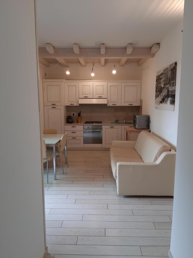 Sweet Appartment Di Guido Peschiera del Garda Exterior foto